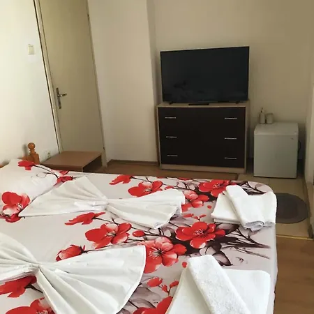къща йорданови Къща за гости 3*